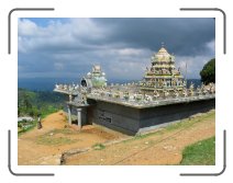 UM-ringreis1325 * A Hindu temple near Nuwara Eliya * 2272 x 1704 * (1.29MB)